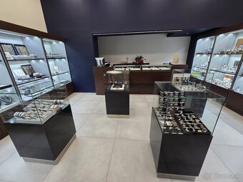 Presklenne podsvietene led vitriny, predajne pulty a skrinky - 5