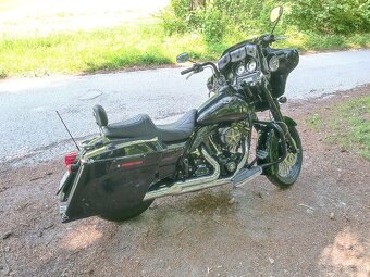 Harley Davidson Street Glide - 5