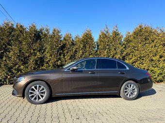 Mercedes E220d - Hnedá Metalíza, CarPlay, Letná-Zimná sada - 5