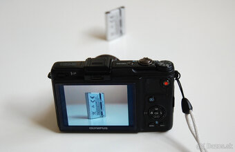 Olympus XZ-1 ....F1.8 - 5