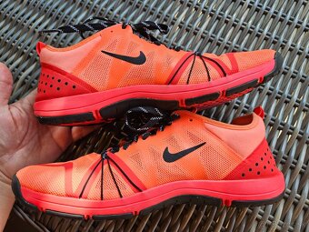 Nike Training tenisky v. 40,5 - 5