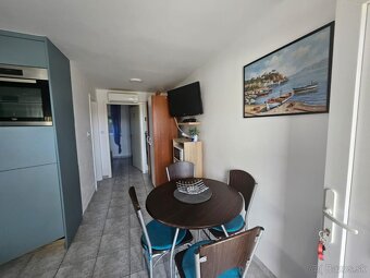 Chorvátsko 2 izbový apartmán 100 m od mora ostrov VIR - 5