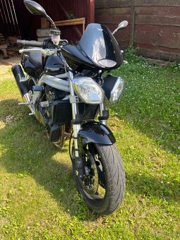 Triumph,(Suzuki,Honda,Kawasaki,Yamaha) - 5