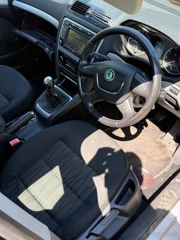 Rozpredam Škoda Octavia 2 2.0 TDi 103kw 16v kombi . Kod moto - 5