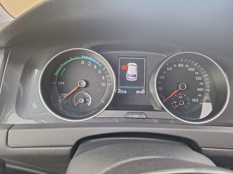 Predám Volkswagen E-Golf s elektromotorom - 5