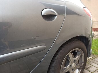 Predám Peugeot 206 - 5