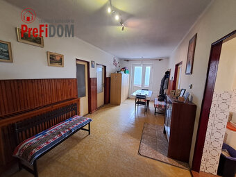 PREDAJ 4 – izbový átriový rodinný dom v meste Šurany. - 5