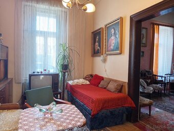 NA predaj rodinný dom v úplnom centre mesta LEvice - 5