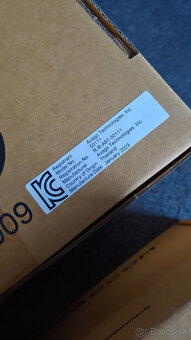 Broadcom LSI 9600-24i Tri-Mode HBA NOVÉ - 5