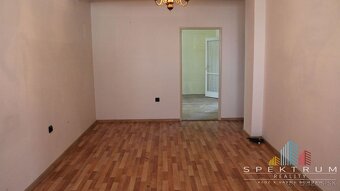SPEKTRUM REALITY- Na Predaj 2-izbový byt, 57 m2, okres Priev - 5