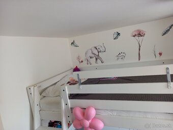 Detská Poschodová posteľ IKEA upravená na činžiakový byt. - 5