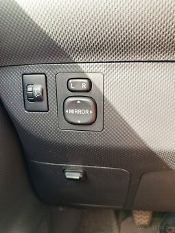 Predaj Toyota Urban Cruiser r.v. 2010 benzín garážované - 5