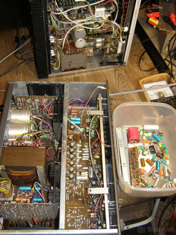 Zosilňovač 2 x 10W z grama TESLA NZC - 5