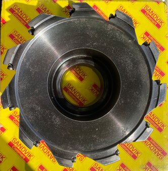 Frézy Sandvik R390 - 17 - - 5