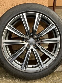 Letná sada Audi Q8 R21 - 5