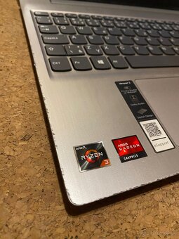 Lenovo - 5