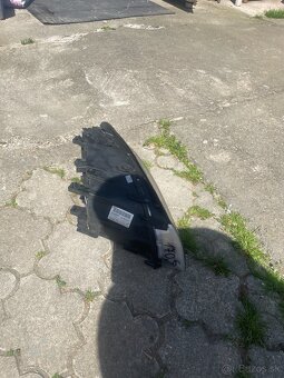 Predám originál ľavý predný svetlomet na VOLVO V70 / XC70 - 5