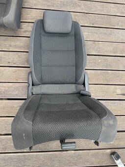 Zadné sedačky VW Touran - 5