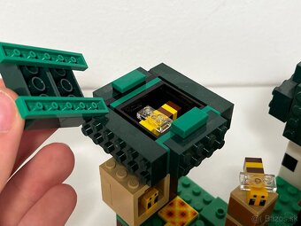 LEGO Minecraft 21165 Včelia farma - 5