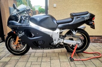 Suzuki GSX-R 600 Srad - 5
