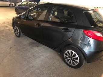 Mazda 2 -128 000km - 5