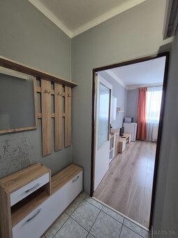 REZERVOVANÉ GARZÓNKA NA GAZDOVSKEJ UL. V KN. - 5