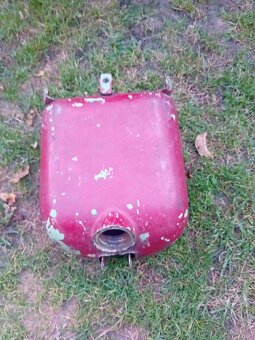 Nádrž a podblatnik jawa 555 - 5