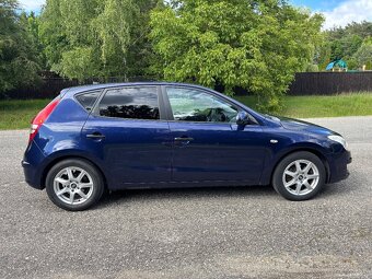 Hyundai i30 1.6 CW CRDi nafta manuál 66kw - 5