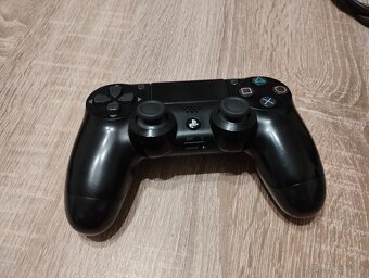 Predám PS4 slim - 5