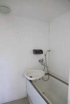 Predám priestranný, slnečný 3i byt v Novej Bani v širš - 5