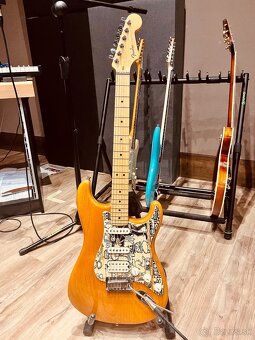 Fender Stratocaster - American Deluxe - 5