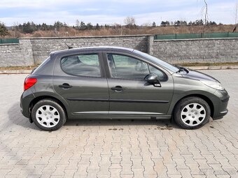Peugeot 207 1.4 benzín - 5