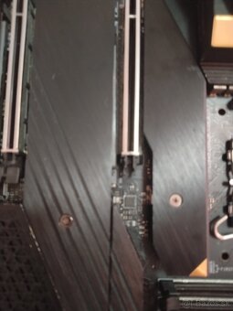 Predám HERNÚ základnú dosku socket 1700... - 5