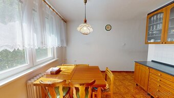 Na predaj 3-izbový byt priamo v centre mesta Trenčín, ulica  - 5