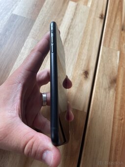 iPhone Xr Black, 128GB, 93% - 5