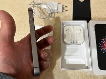 iPhone SE 32GB - TOP STAV - 5