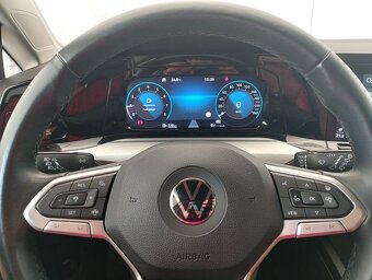VW Golf Variant 1,0 TSI Life - rok 2022 - 5
