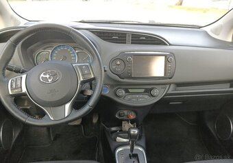 Predám Toyota Yaris hybrid - 5