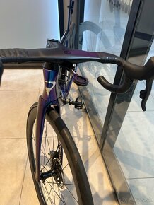 Pinarello Dogma F vel 53 sram red axs kola zipp - 5