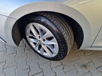 Škoda Octavia Combi 4 2.0 TDi 150k Style Plus DSG (diesel) - 5
