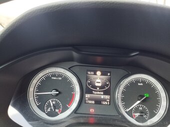 ŠKODA KAROQ 2.0 TDI SCR STYLE 4X4 DSG - 5