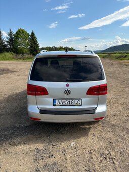 VW Touran 2.0TDi Highline DSG - 5
