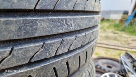 8x Pneu, 4x Disk, 4x Puklice 16" 205/55R16, 5x 108, ET 37 - 5