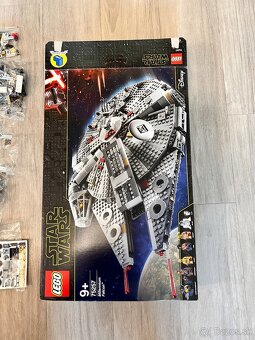 LEGO® Star Wars 75257 Milénium Falcon - 5
