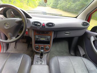 Mercedes- Benz A190 - 5