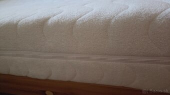 Masívna drevená posteľ - 5