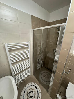 Prenajmem 1-izbový byt v Dúbravke - 5