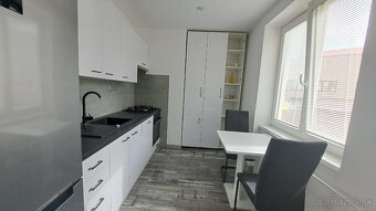 Krásny 2-izbový byt v centre Popradu na prenájom - 5