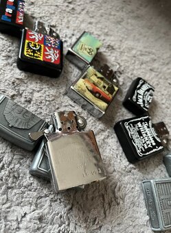 Predám zbierku zippo zapalovačov - 5