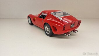 1:18 FERRARI GTO 1962 - 5